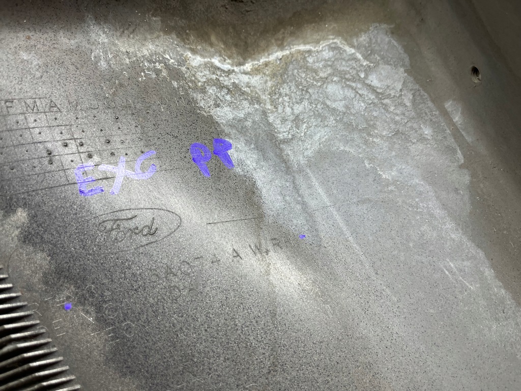 фото №8, Ford excursion молдинг крыла правый перед