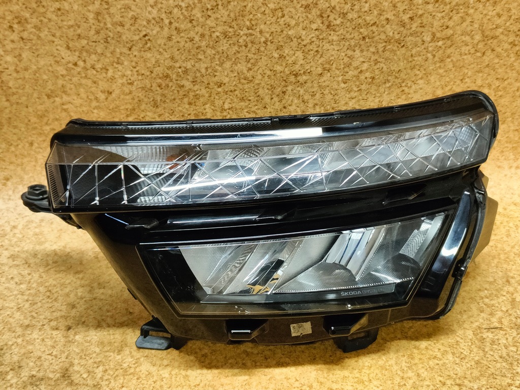фото №1, Skoda kamiq 658 фара led левый лампа левая 658941015