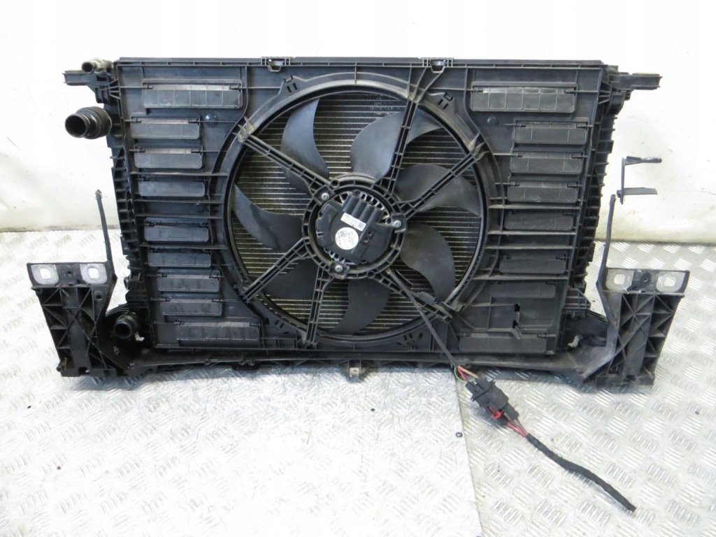 Audi a4 b9 1.4b радиатор вентилятор комплект  14- Оригинал