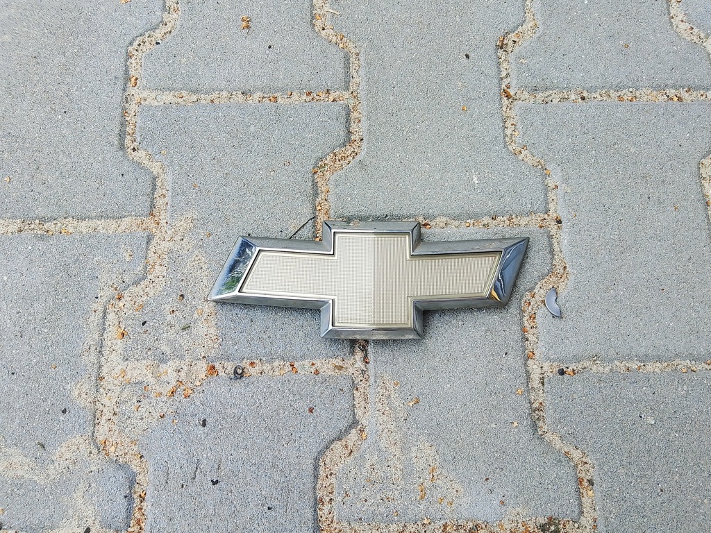 фото №1, Chevrolet spark m300 2011 значок logo перед передні