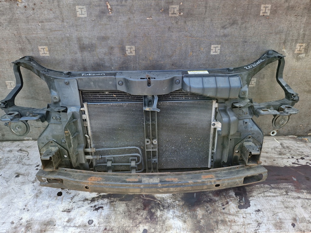 фото №1, Tucson i 2,0 crdi 04-10 pas передний радиатор механическая коробка передач