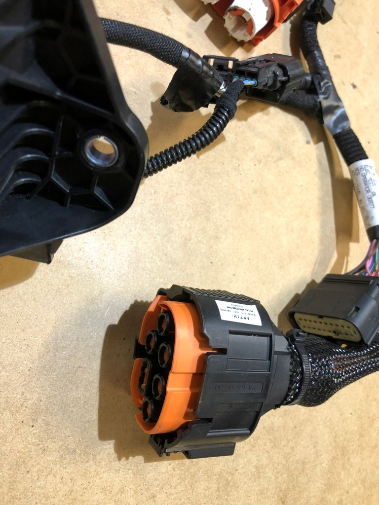 фото №7, Renault megane v e-tech зарядное устройство жгут 403883935r 296938703r 243403255r