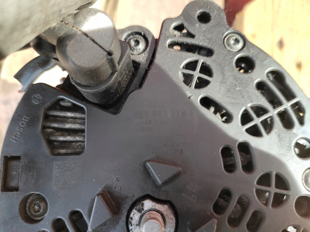 Audi q7 4l 3.0tdi a6 c6 cdy генератор 14v 180a оригінальний 059903018e Ціна