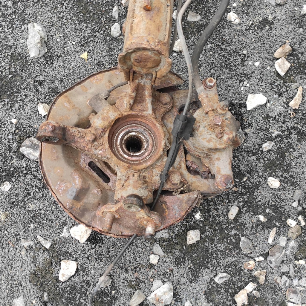 фото №7, Поворотный кулак амортизатор левая toyota corolla e12 2.0