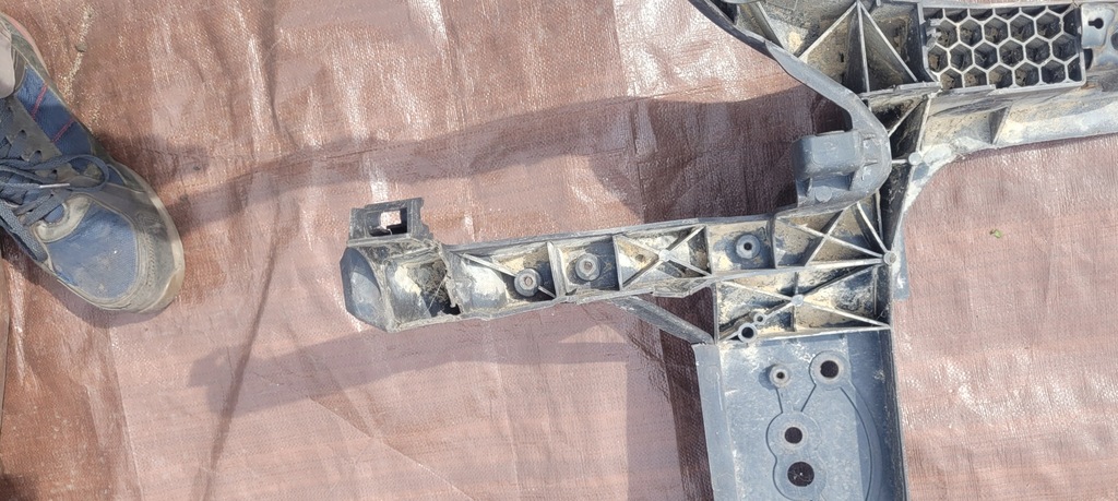 фото №11, Hyundai i10 i 08- pas передний усилитель передний // 477