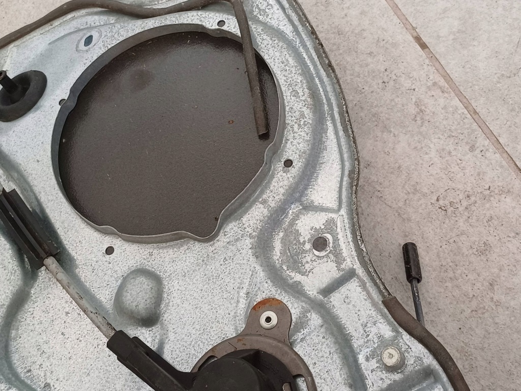 Подъемник окон механический левый задний  vw polo iv 9n 5d hb 6q4839401f nr21 Недорого