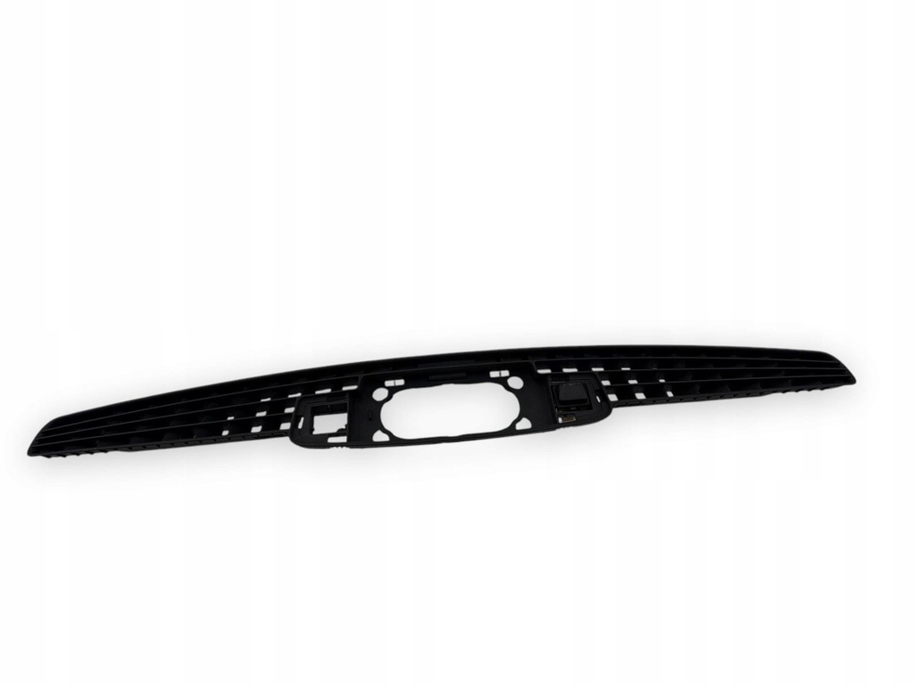 фото №5, Audi a3 s3 8p 2007 форсунки / решётки обдув панели приборной панели