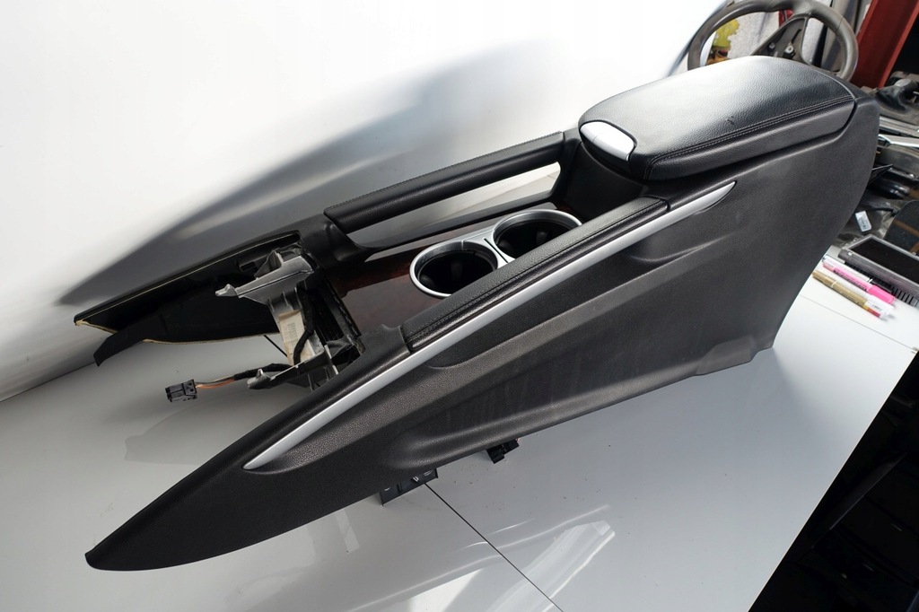 фото №13, Mercedes w164 подлокотник туннель бардачок ml gl x164