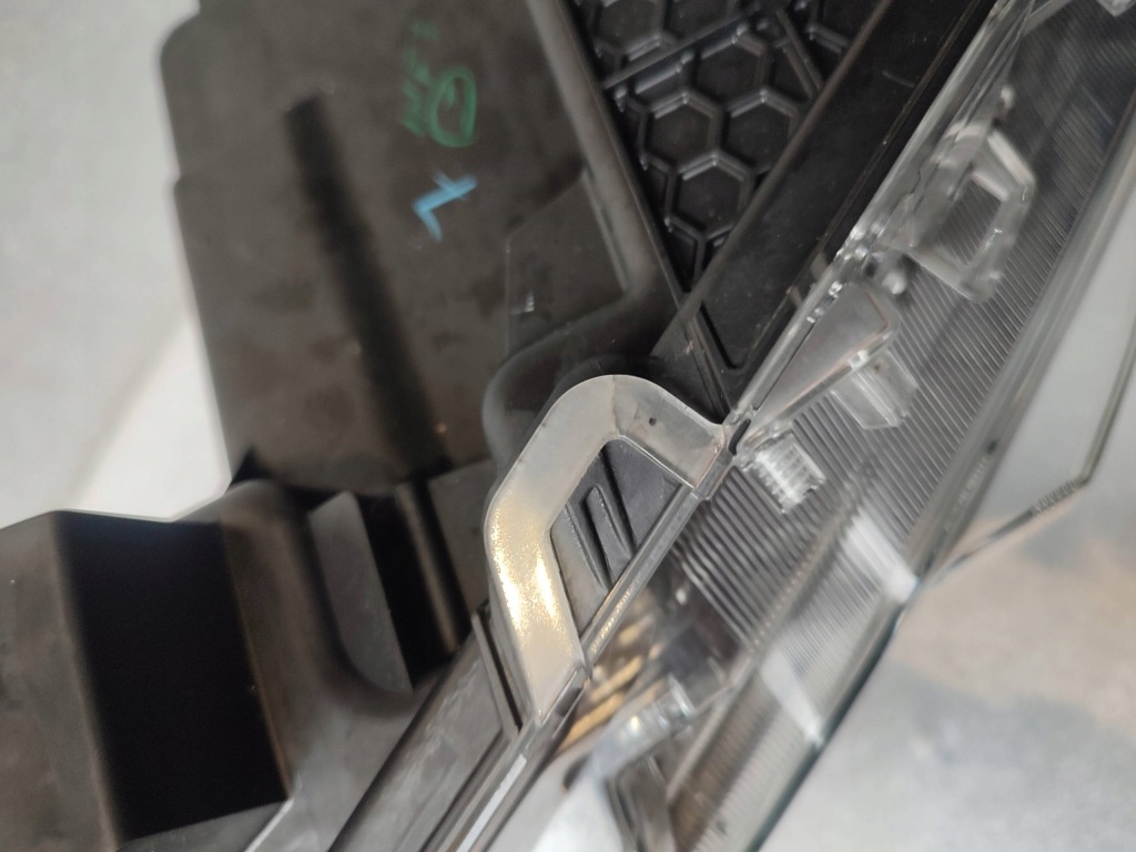 фото №11, Toyota land cruiser 150 лампа правый перед передняя