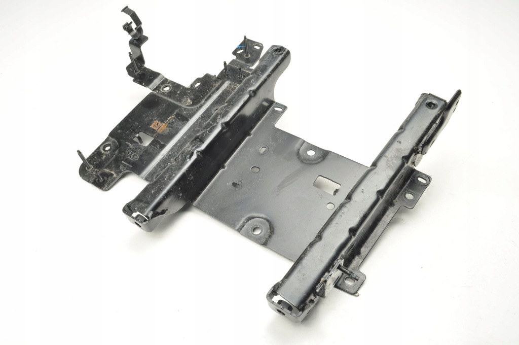 Купить Peugeot rifter крепеж кронштейн инвертора 9861584580