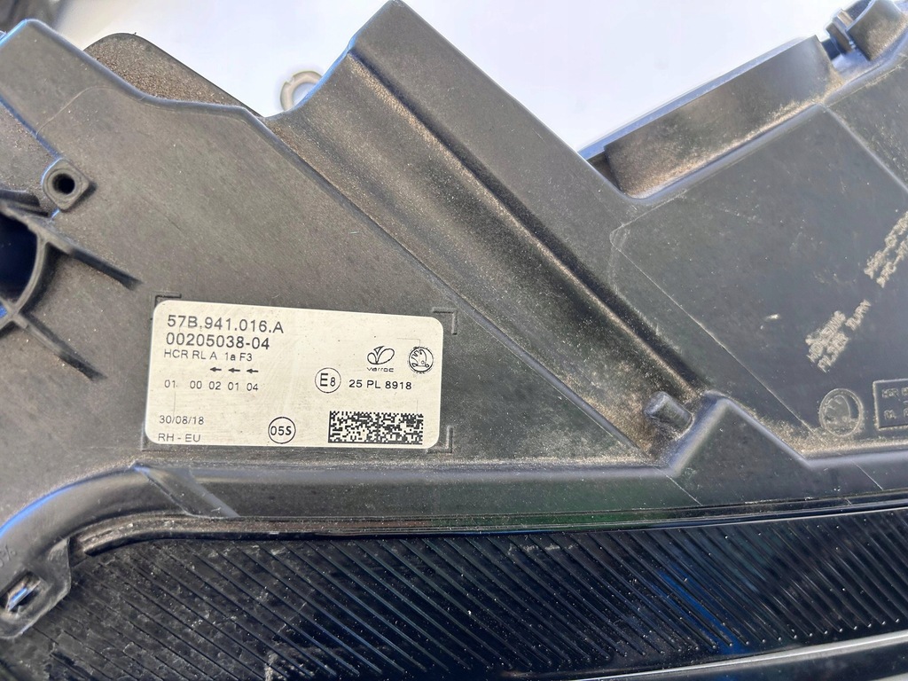фото №6, Skoda karoq лампа правая перед 57b941016 a оригинал
