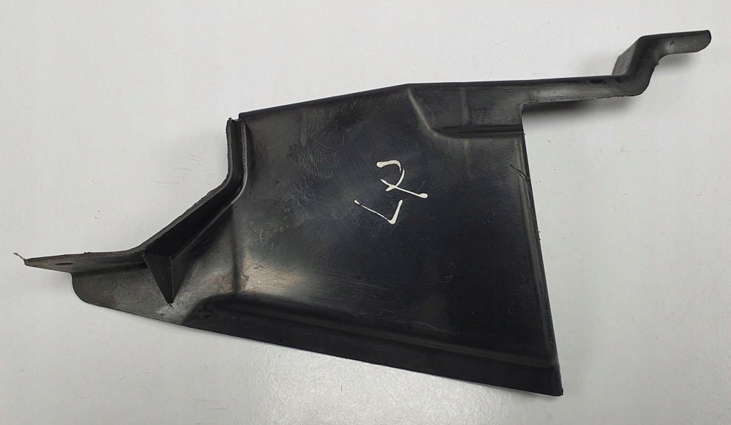 Купити Захист корпус лівий перед mitsubishi space star mr349865