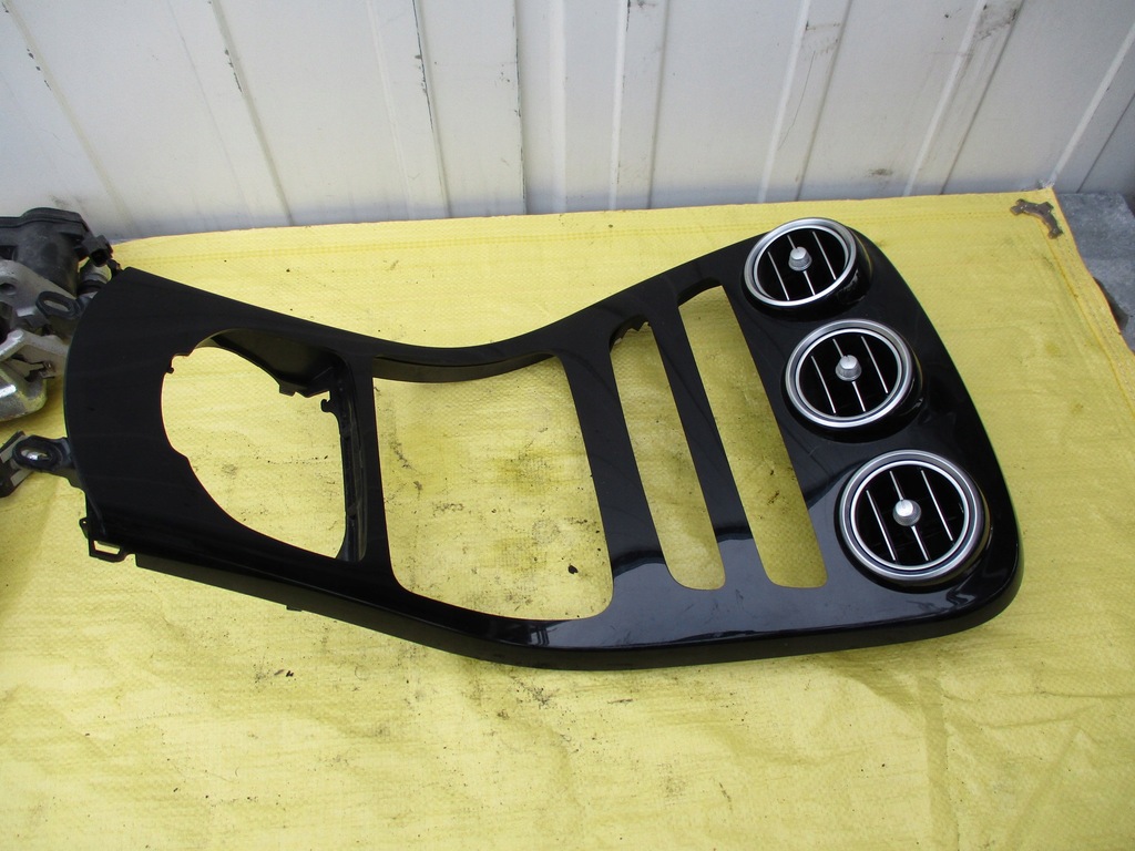 фото №9, Mercedes w205 рамка консоли dekor a2056803905