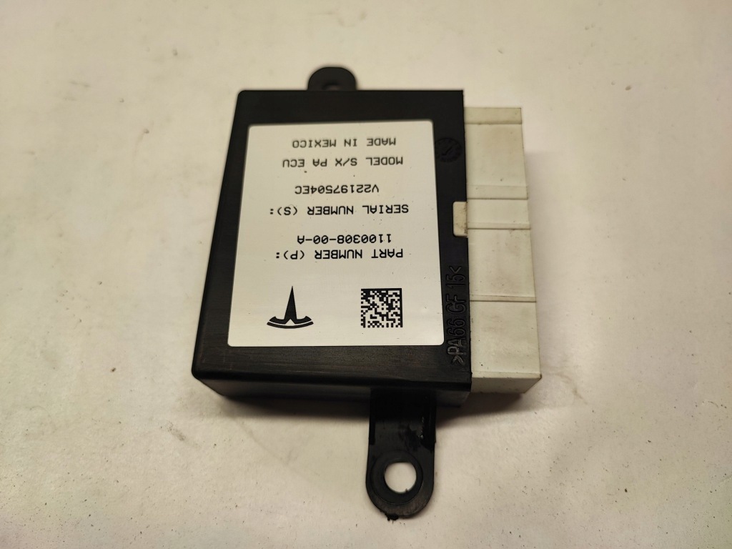 Tesla model x модуль pdc 110030800a 2017 Оригинал