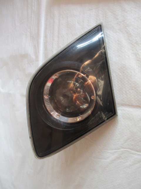 фото №1, Mazda оригінальний номер - лампа задня кришка