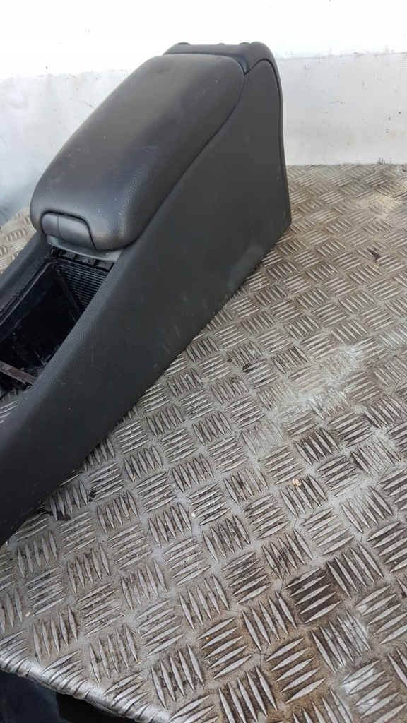 фото №12, Mercedes w203 подлокотник туннель