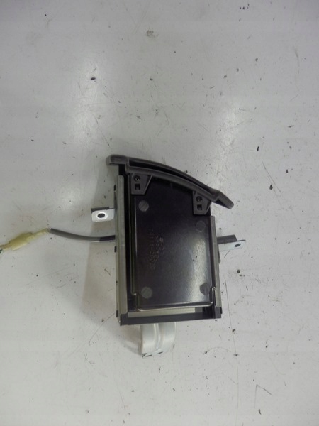 фото №2, Toyota previa ii 05 попільничка