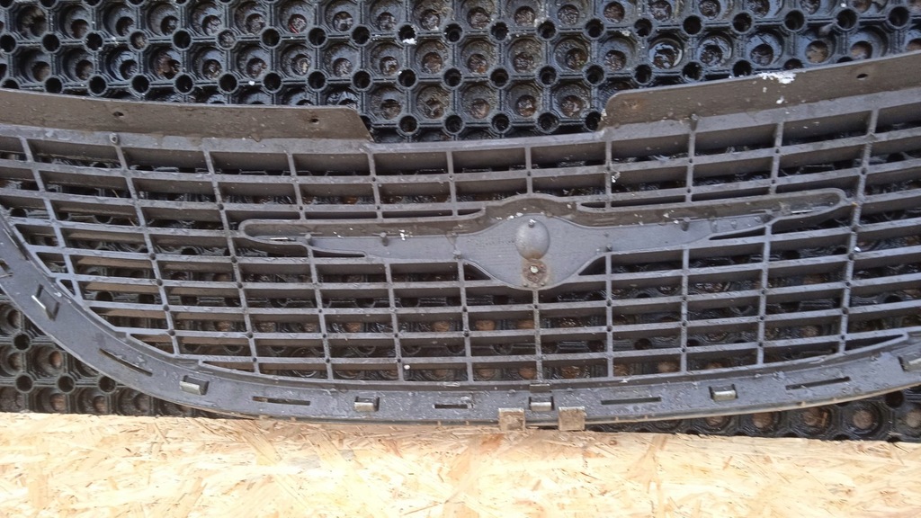 фото №10, Chrysler grand voyager iv решётка радиатора решётка радиатора