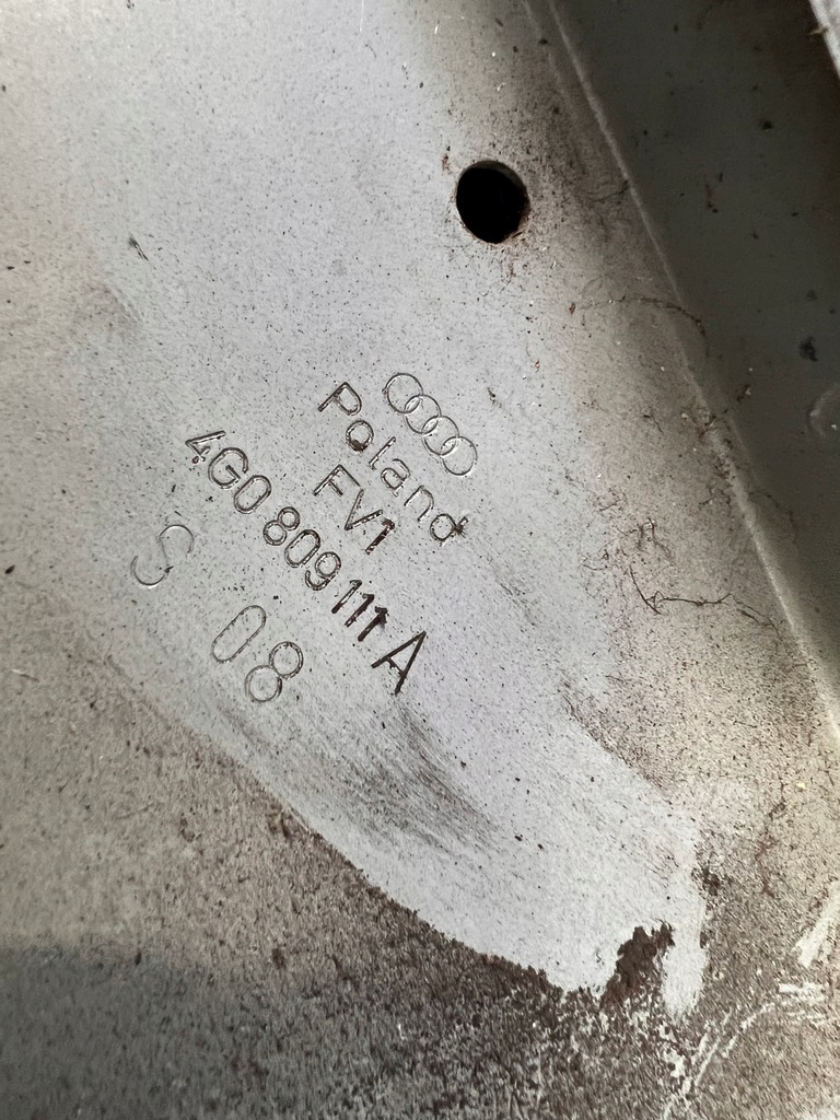 фото №5, Audi a6 c7 чверть підкрилок кронштейн крила лівий перед 4g0809111a lx5r