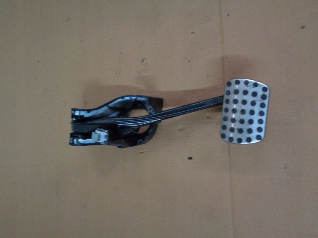 Купить Mercedes c w204 педаль тормоза