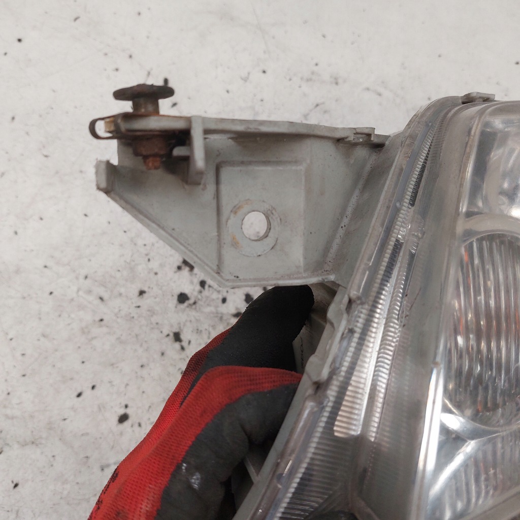 фото №9, Mazda premacy fl лампа ліва передня stanley p1989