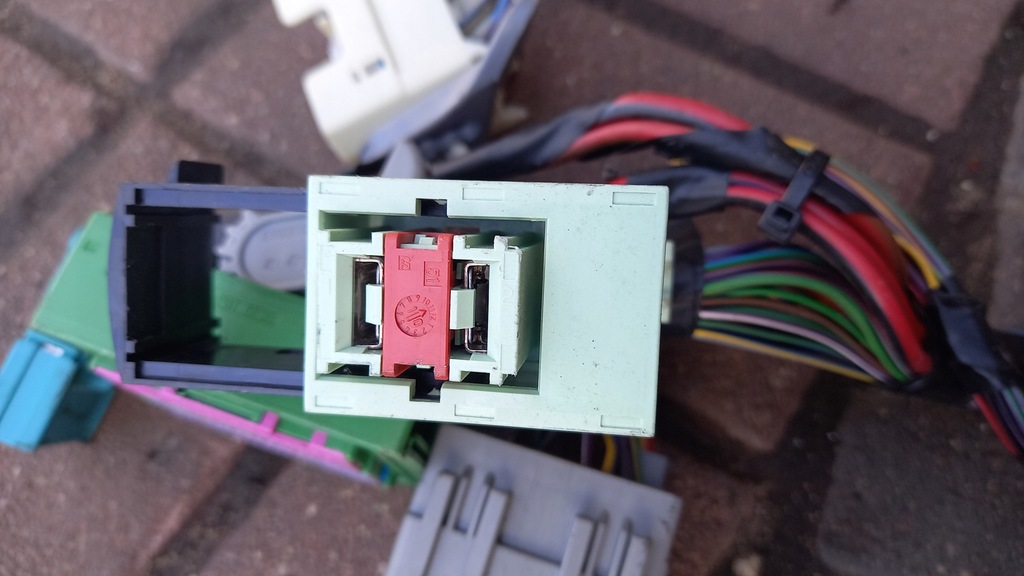 фото №11, Коробка запобіжників джгут volvo v60 10-18r