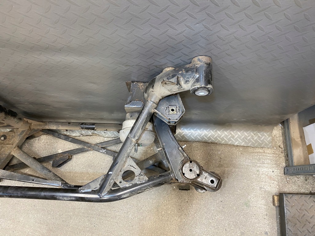 фото №5, Подрамник подрамник подрамник подрамник рама балка задняя aston martin db9