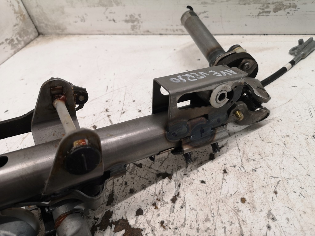 фото №6, Toyota avensis verso колонка рулевая 45020-28-7 europa