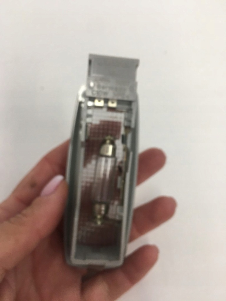 фото №11, Лампа потолочный vw passat b5 fl 3b9947101a