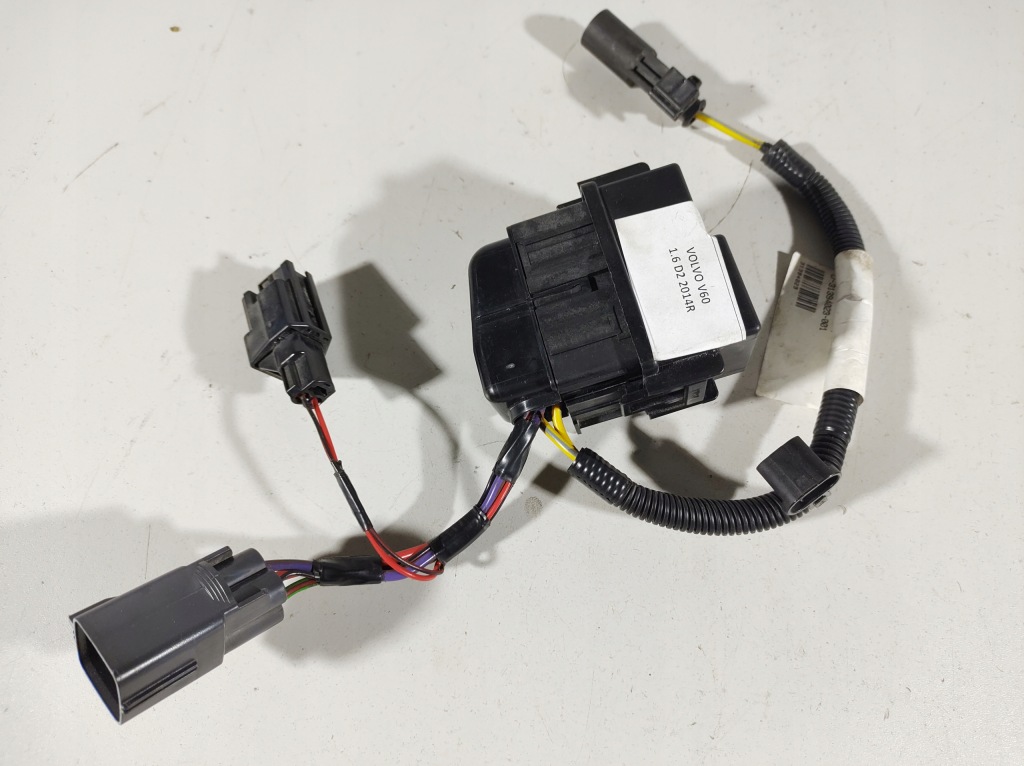 фото №1, Volvo v60 1.6 d2 13r- коробка предохранителей