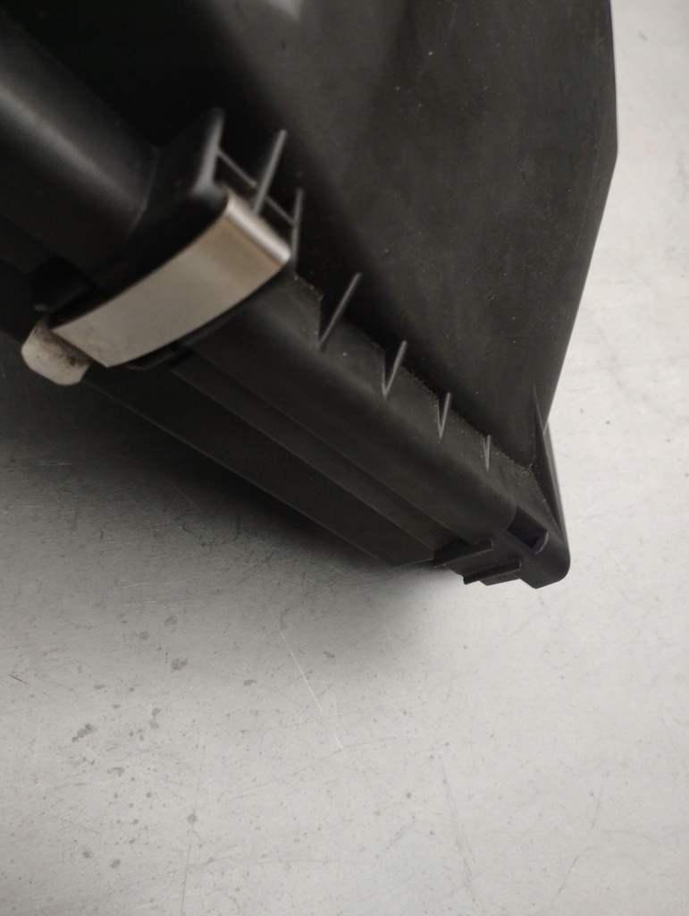 фото №14, Bmw e90 e91 корпус фільтра повітря 7797467