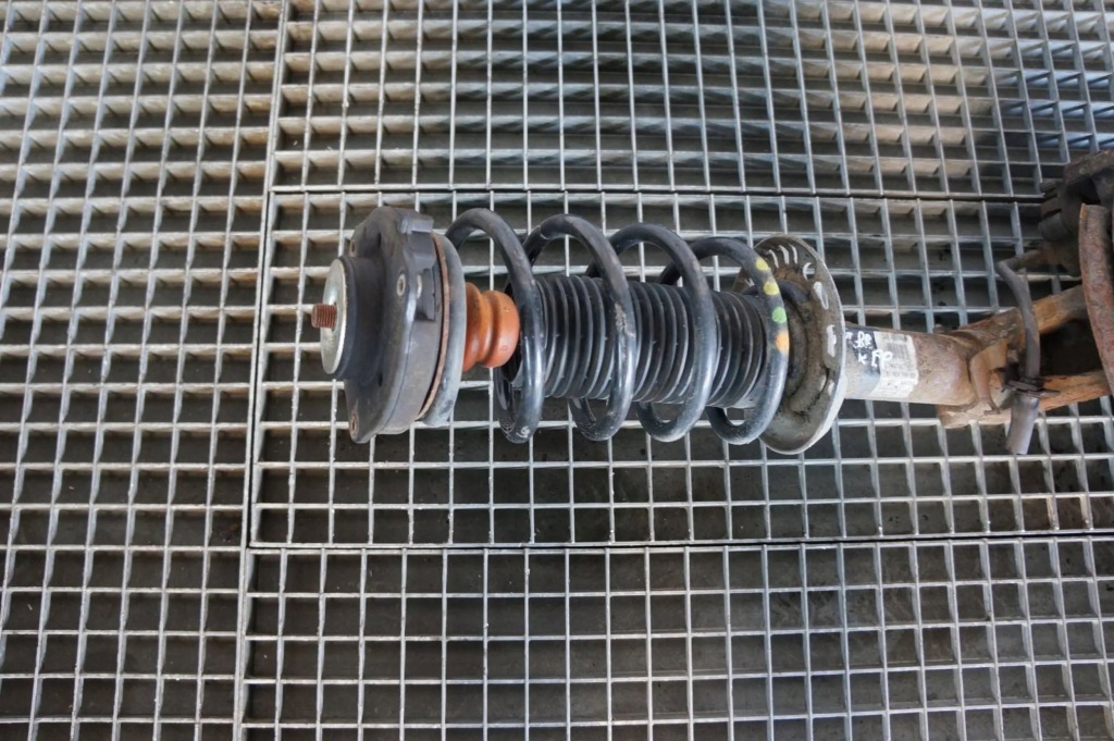 фото №6, Поворотний кулак амортизатор амортизаторна стійка права перед skoda superb ii 2.0 fl