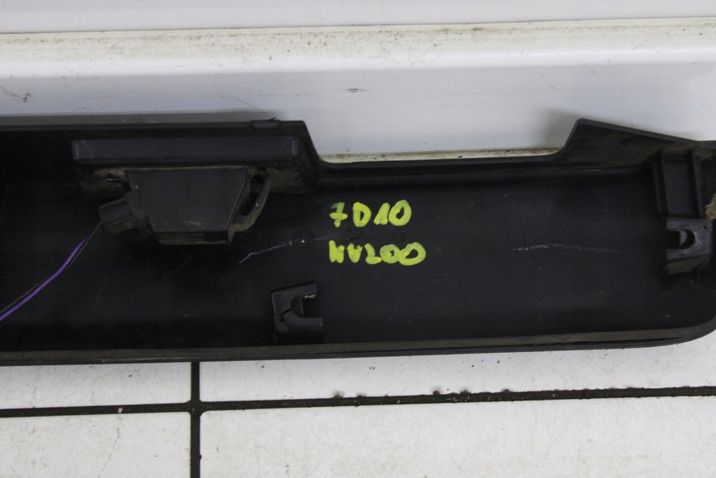 фото №7, Nissan nv200 nv 200 09r- накладка крышки багажника задняя молдинг