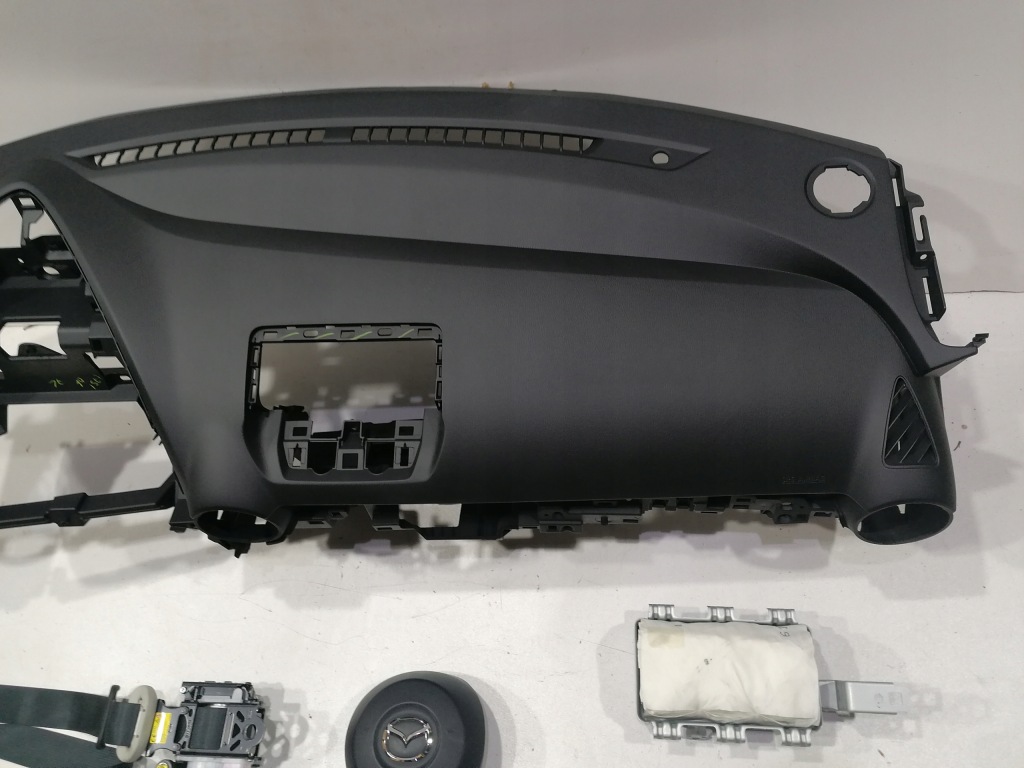 фото №3, Mazda 2 ii lift приборная панель консоль подушки безопасности подушка безопасности ремни