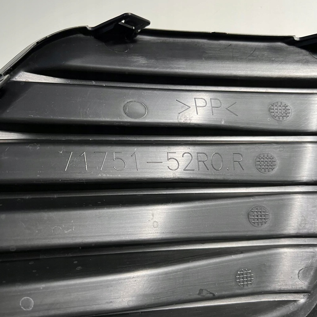 фото №9, Решётка w бампер левый перед suzuki swift mk8 2017- 71751-52r0