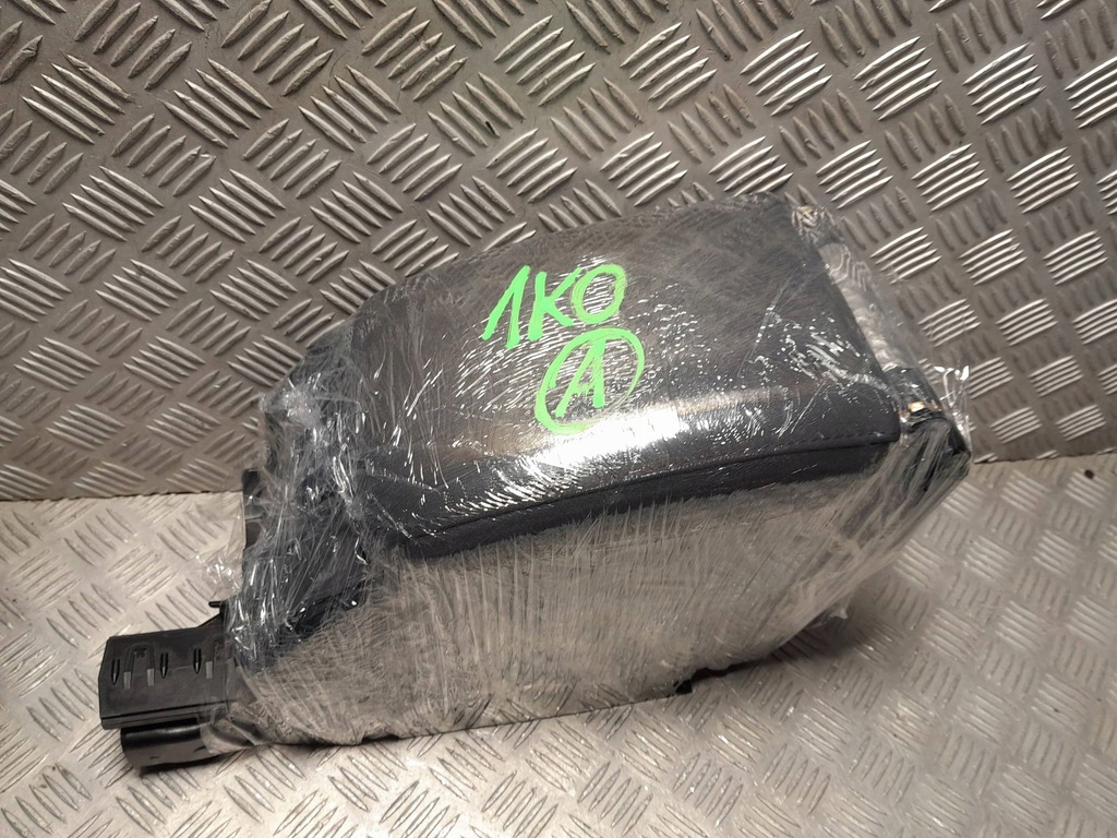 фото №16, Vw golf v подлокотник средний 1k0864251a