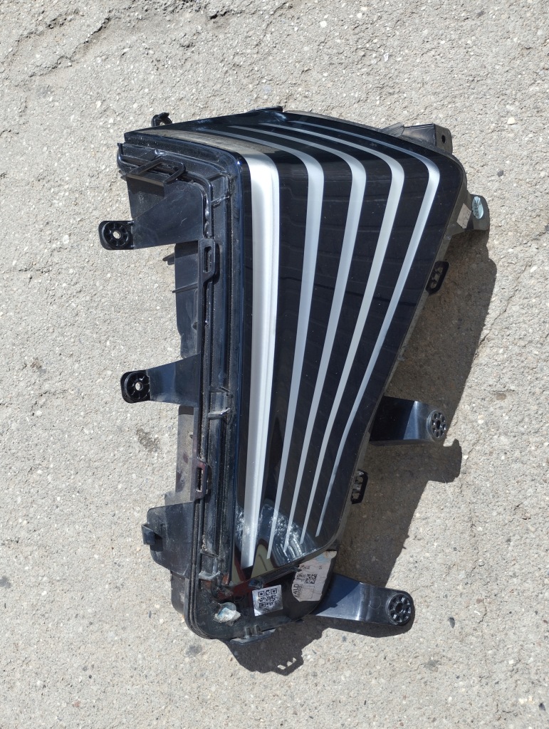 Купити Протитуманна фара led правий citroen ds7 lift 2022-^ 9853582080