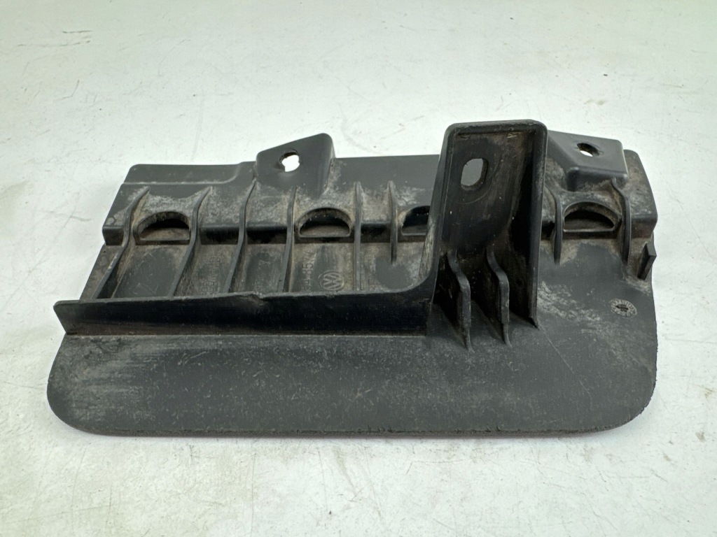 фото №6, Volkswagen golf viii 2020 задня сторона ліва бризковики задні