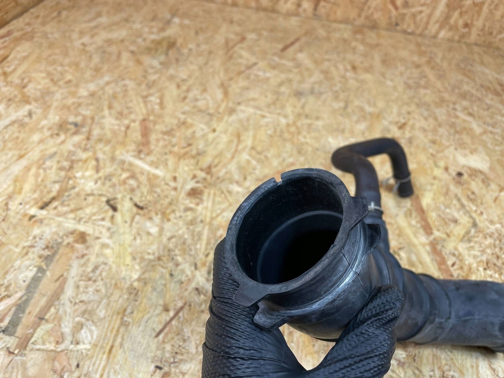 фото №11, Труба шланг wąż повітря toyota yaris iv cross p21 17880-k0040 2020-