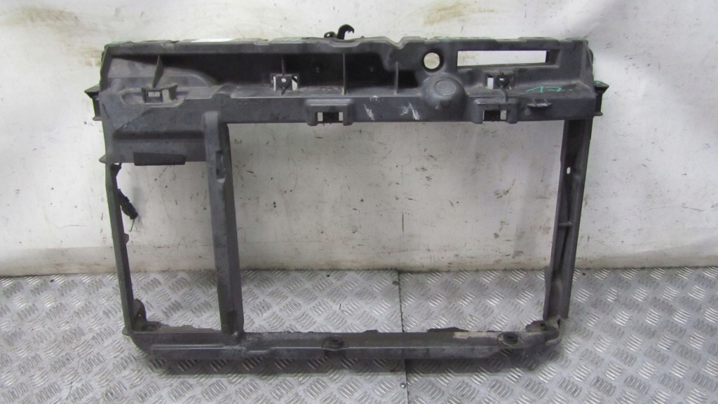 фото №1, Citroen c3 iii 1.6 pas передний усилитель 16-19