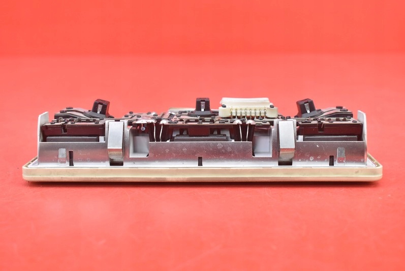 фото №6, Лампа освітлення салону задня xdm00005vae land rover range rover 3 iii