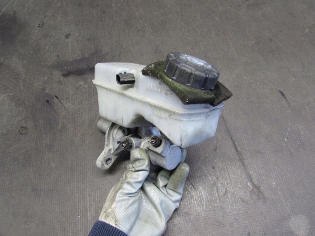 фото №8, Насос hamulcowazbiornik dacia dokker 12-17r 460915125