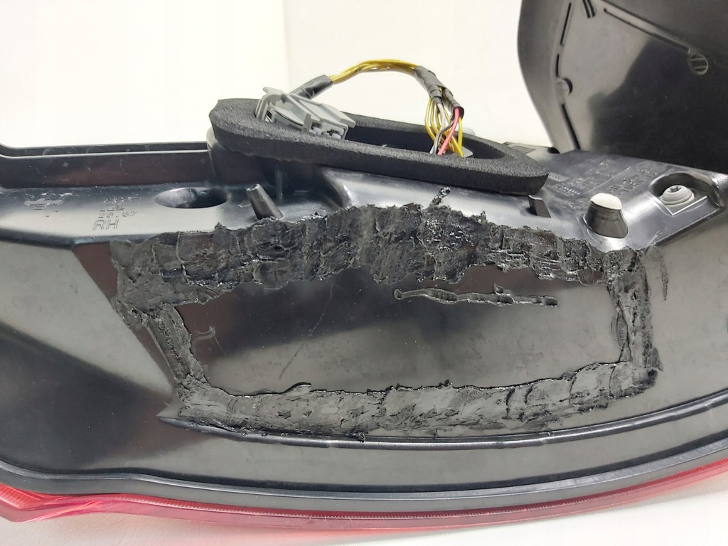 фото №8, Лампа права задня задня maserati levante 20670201