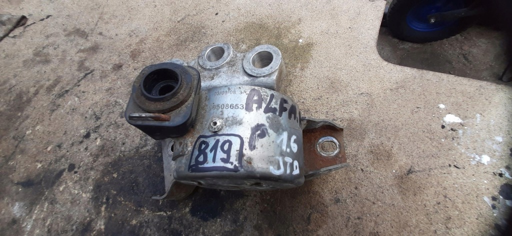фото №1, Кронштейн подушка двигуна 1.6jtd alfa romeo mito 50508653