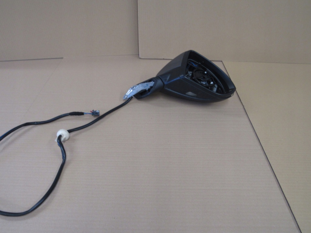 фото №1, Vw golf sportsvan зеркало правое 13 pinów