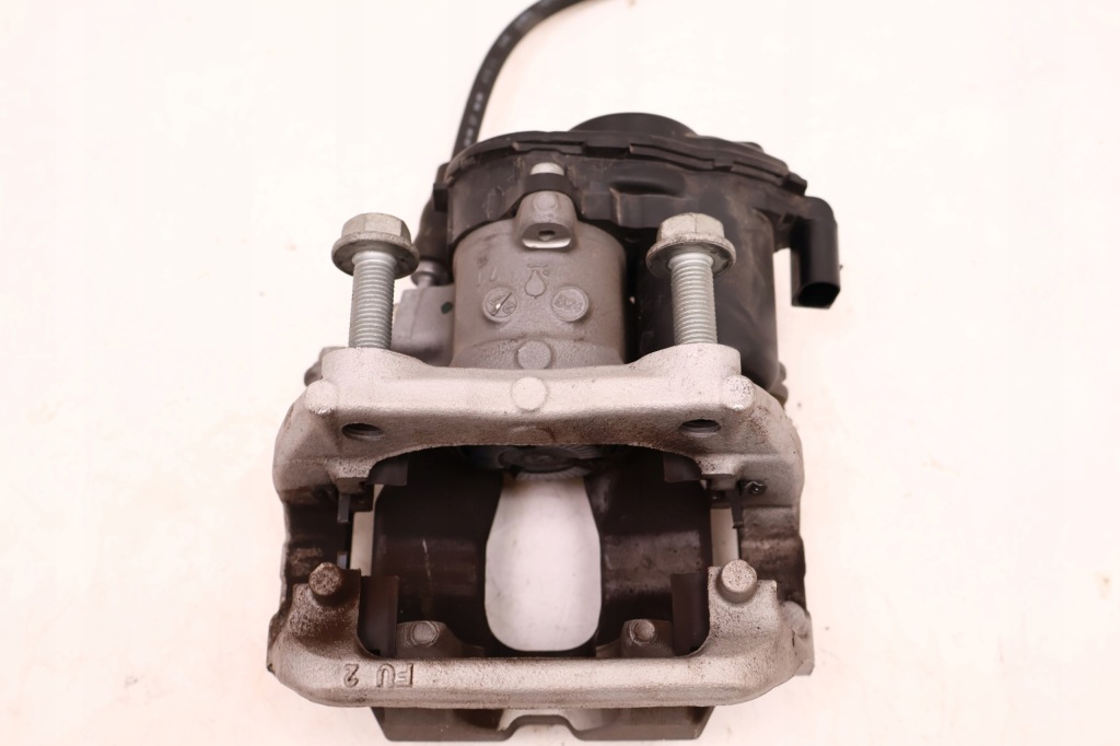 Mercedes-benz cle a236 300 4matic суппорт тормоза правый задний Недорого