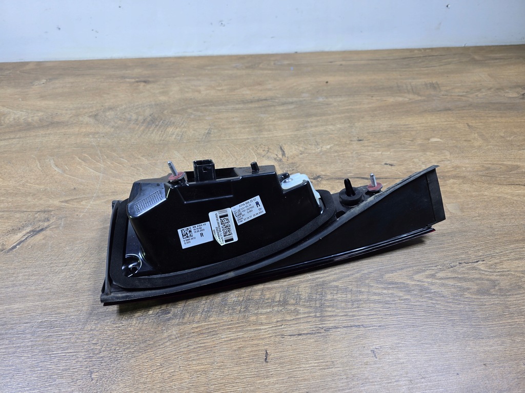 фото №7, Mercedes glc w x254 лампа задняя задняя правая w крышка a2549062202