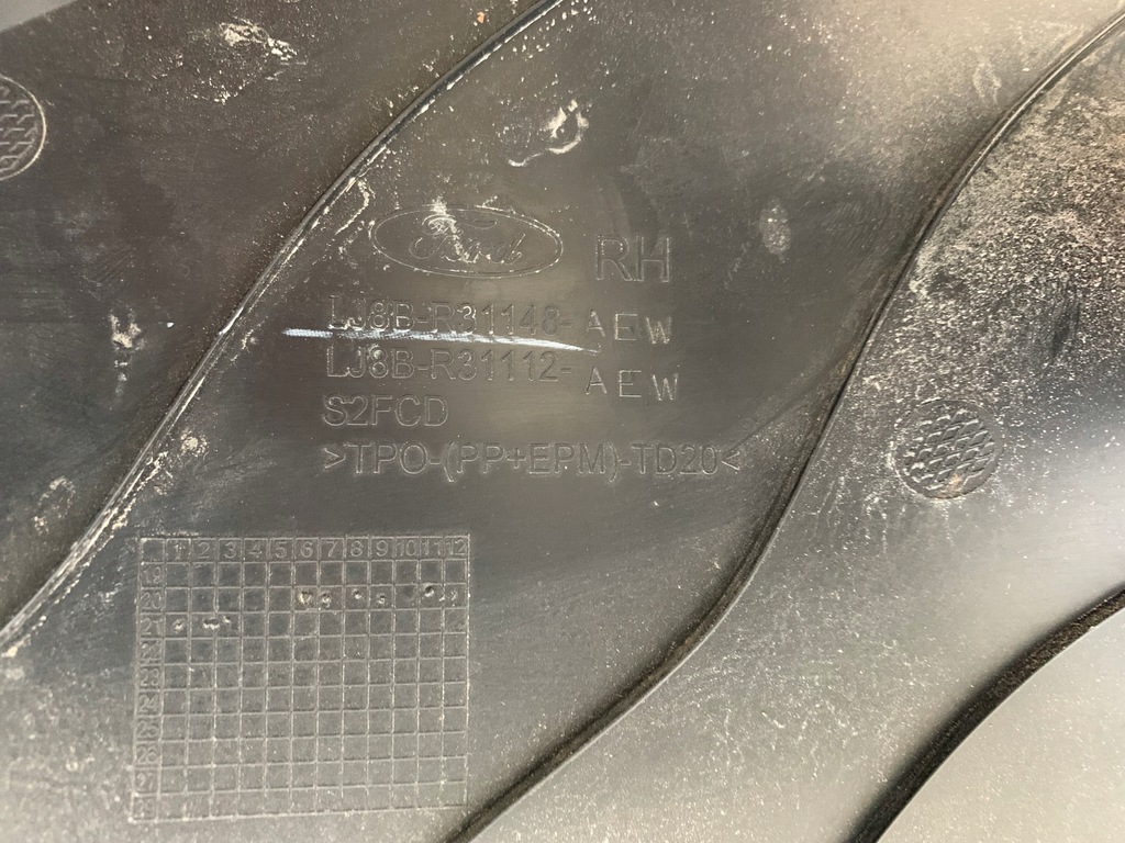 фото №15, Ford mustang mach-e 21r rwd обшивка оббивка багажника правий задня задня