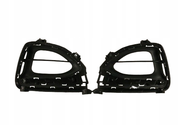 фото №1, Hyundai i20 ii решётка бампера правая перед