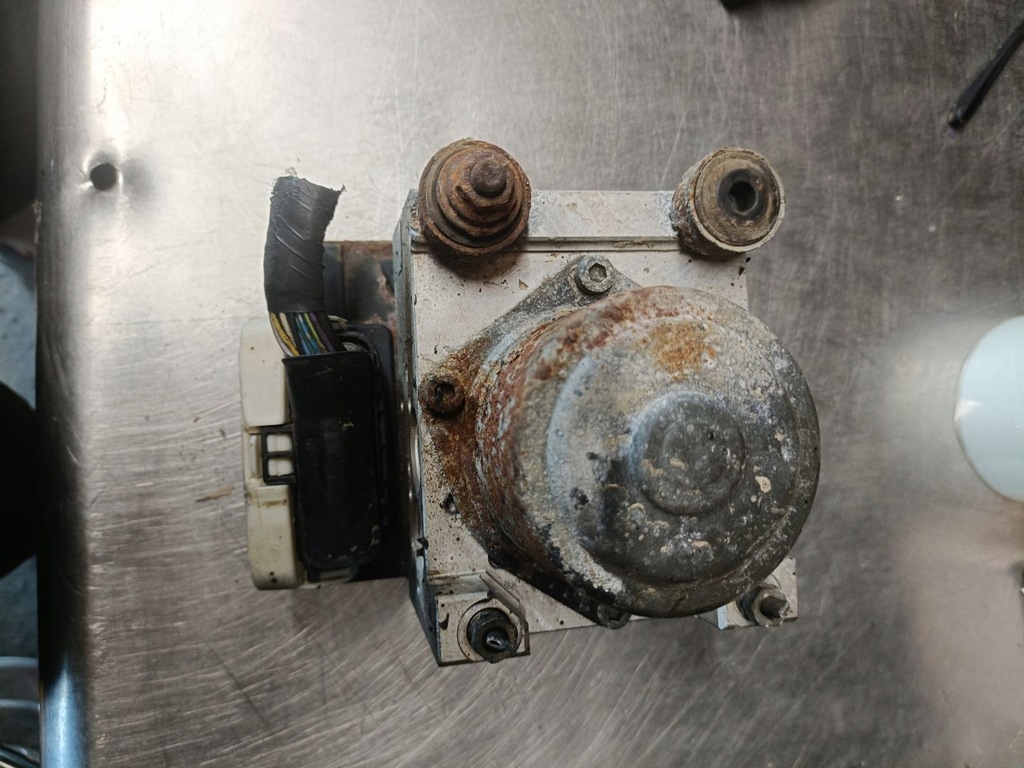 фото №6, Насос abs gj6e 437a0 2059152 mazda 6 gg 02-